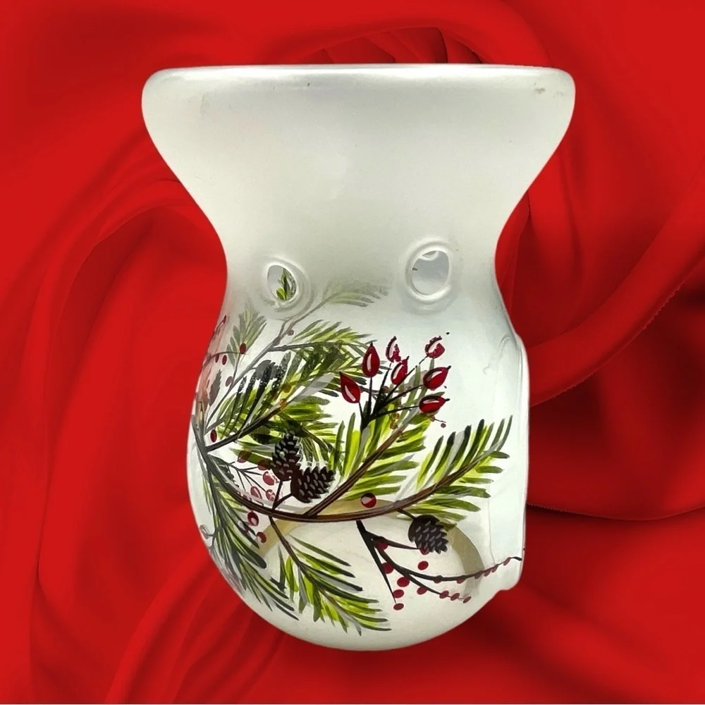 Yankee Candle Frosted Holiday Winter Wax Warmer NWOT